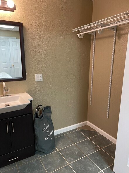 Building Photo - 176 Schools Dr