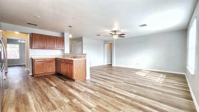 Building Photo - 202 Brandons Way