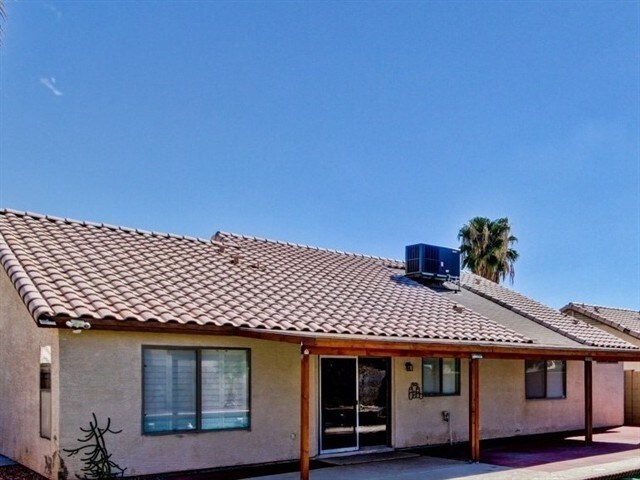 Building Photo - 8508 W Hazelwood St