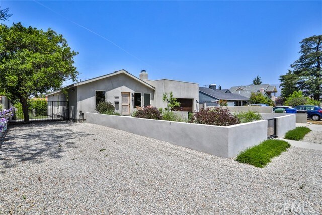 Building Photo - 10339 McVine Ave