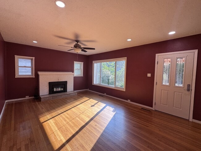 Building Photo - 4304 SE 30th Ave