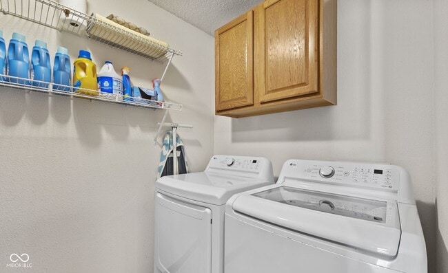 Building Photo - 2230 Cedarmill Dr