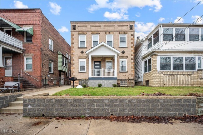 Primary Photo - 2109 Murray Hill Rd