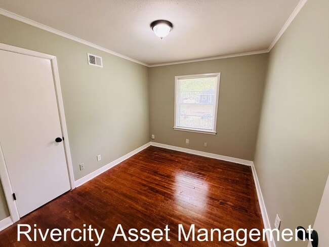 Building Photo - 4223 Cherrydale Rd