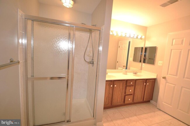 Building Photo - 25492 Freda Ln
