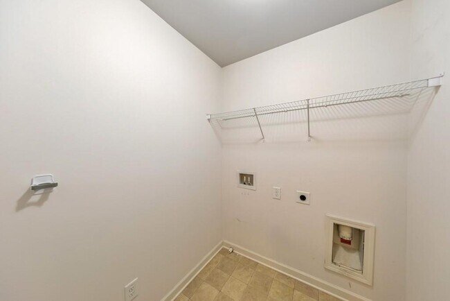 Building Photo - 342 Braemore Mill Dr