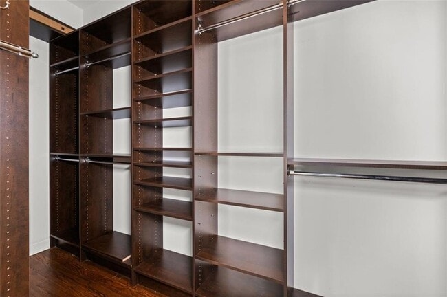 Building Photo - 821 Virginia Park Cir NE