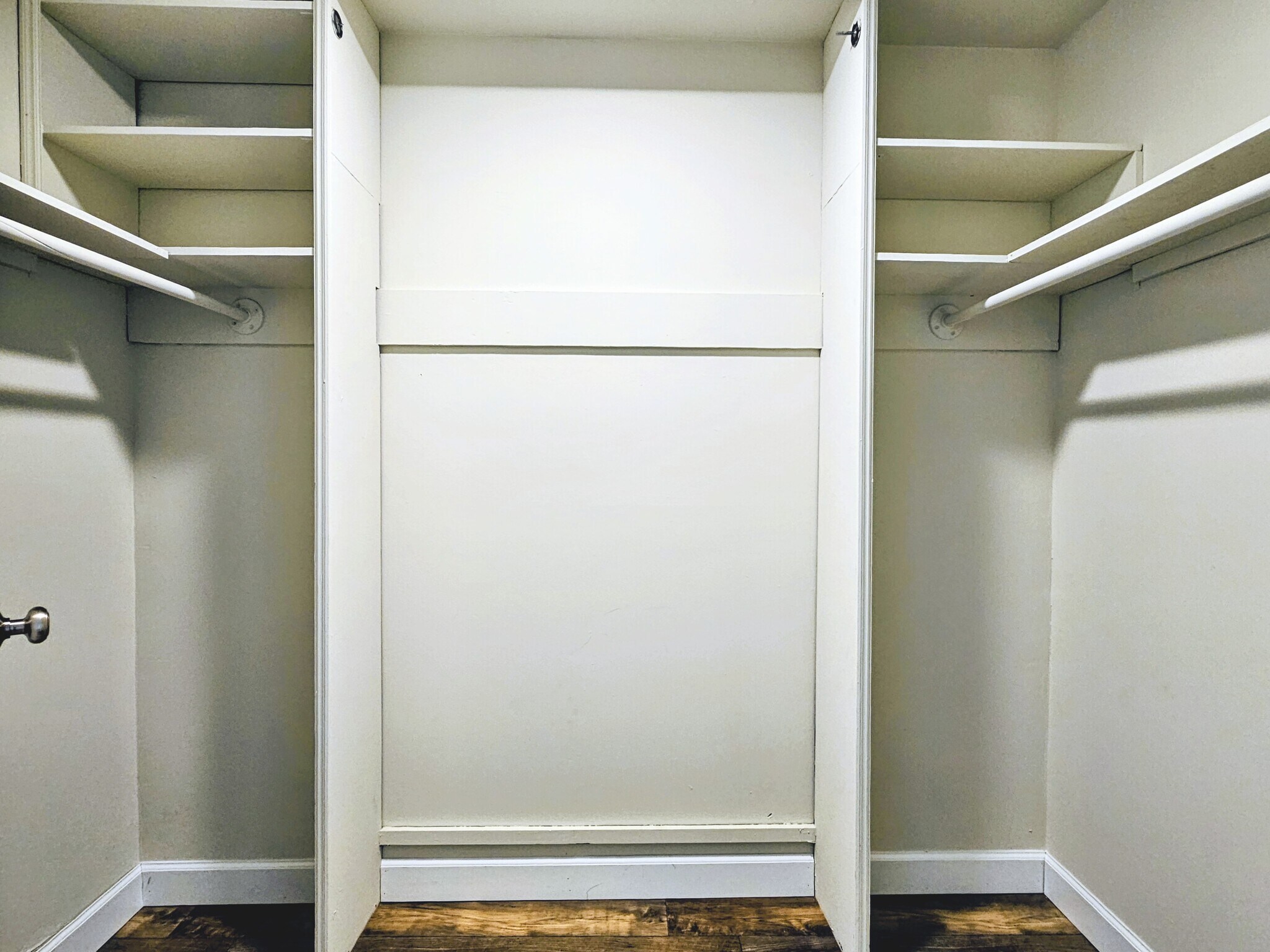 Building Photo - 4 Skyview Ln