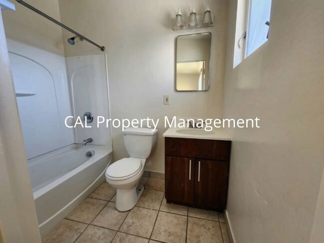 Building Photo - 1426 Amador Cir