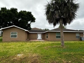 Building Photo - 184 Benchor Rd NW