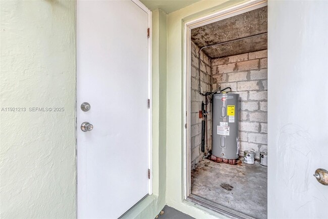 Building Photo - 13590 NW 5th Ave