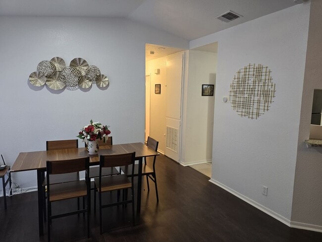 Building Photo - 4111 Sunrise Terrace Dr