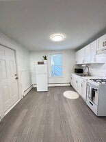 Building Photo - 176 Pearl St