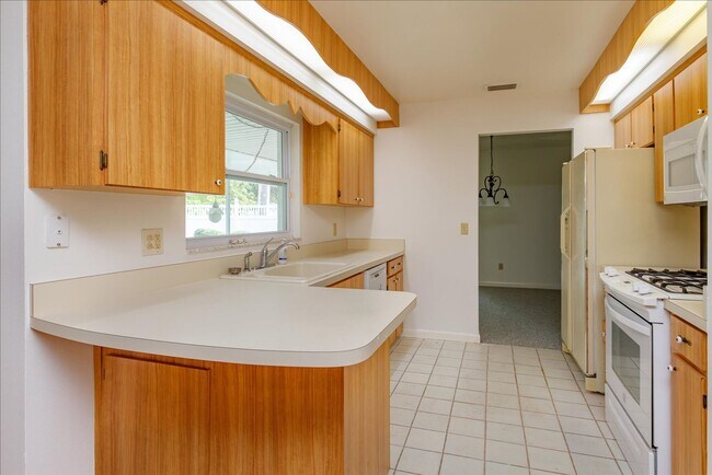 Building Photo - 1192 Lady Susan Dr