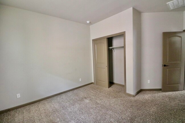 Building Photo - 3817 Loma Cortez Dr