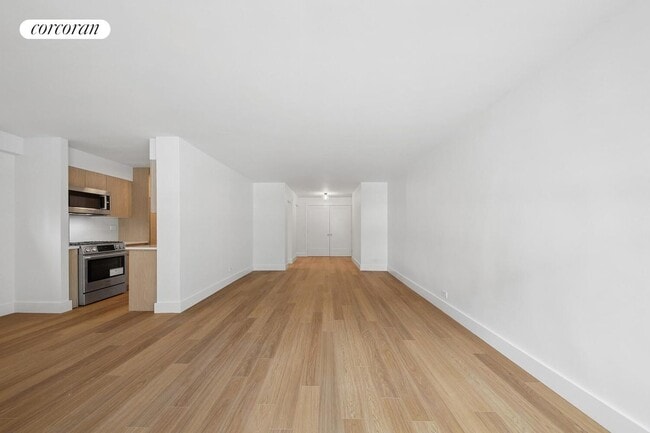 Building Photo - 501 E 87th St