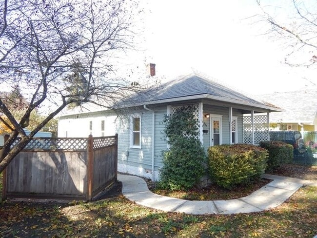 Building Photo - 2Bd/1Ba Single Story Home - Available Soon!