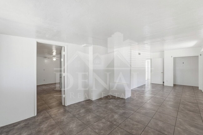 Building Photo - 1808 W Caravelle Rd