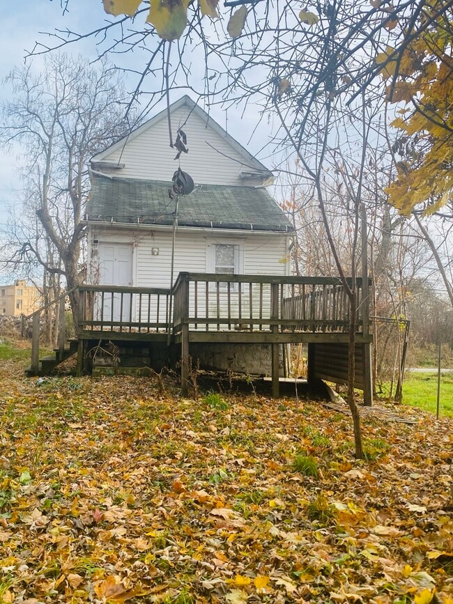 Building Photo - 1246 Edison Ave