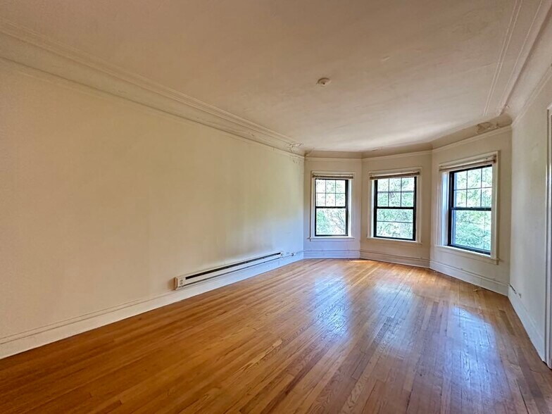 Building Photo - 1314 Oak Ave