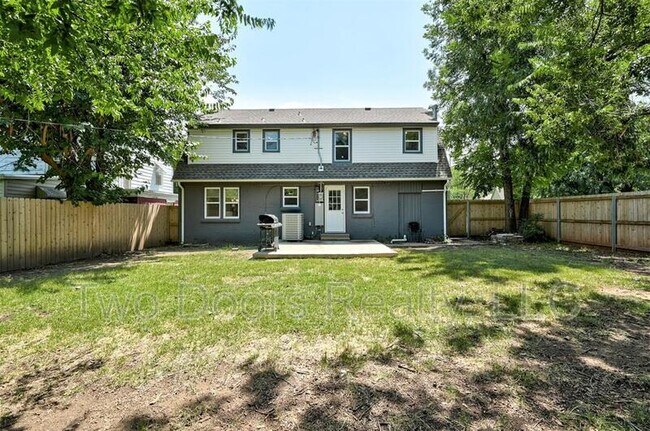 Building Photo - 2433 NW 18th St