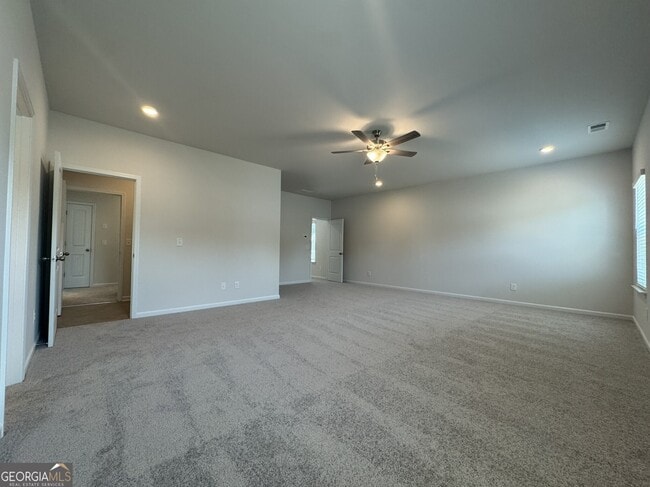 Building Photo - 124 Sycamore Ln
