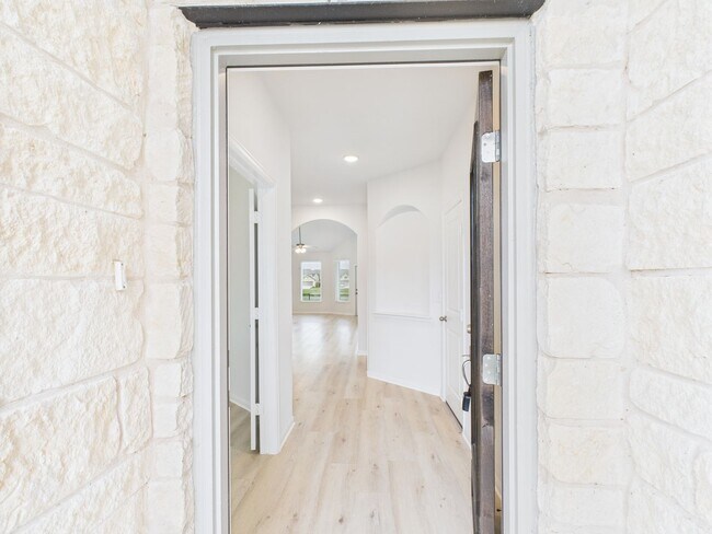 Building Photo - Santa Rita  Beauty