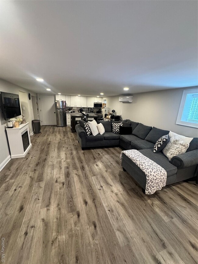 Building Photo - 570 Monroe Blvd