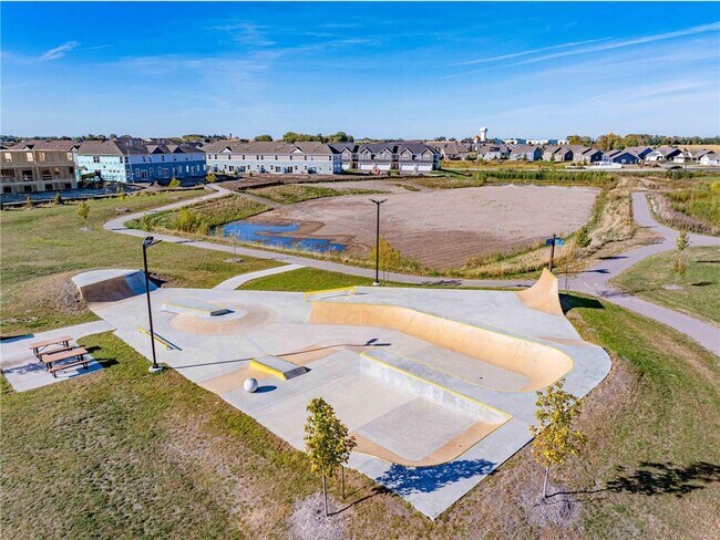 Building Photo - 143X Nutmeg Cir