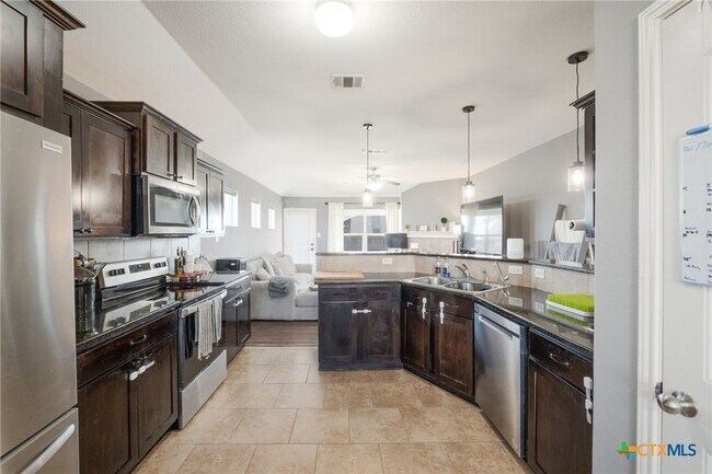 Building Photo - 2608 Camp Cooper Dr