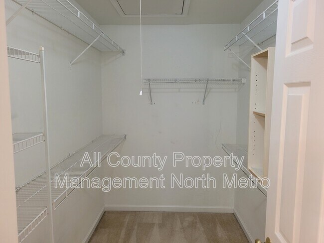 Building Photo - 5005 Foxfield Trace SE