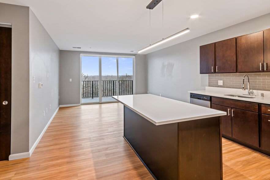 Building Photo - 8041 W Bluemound Rd