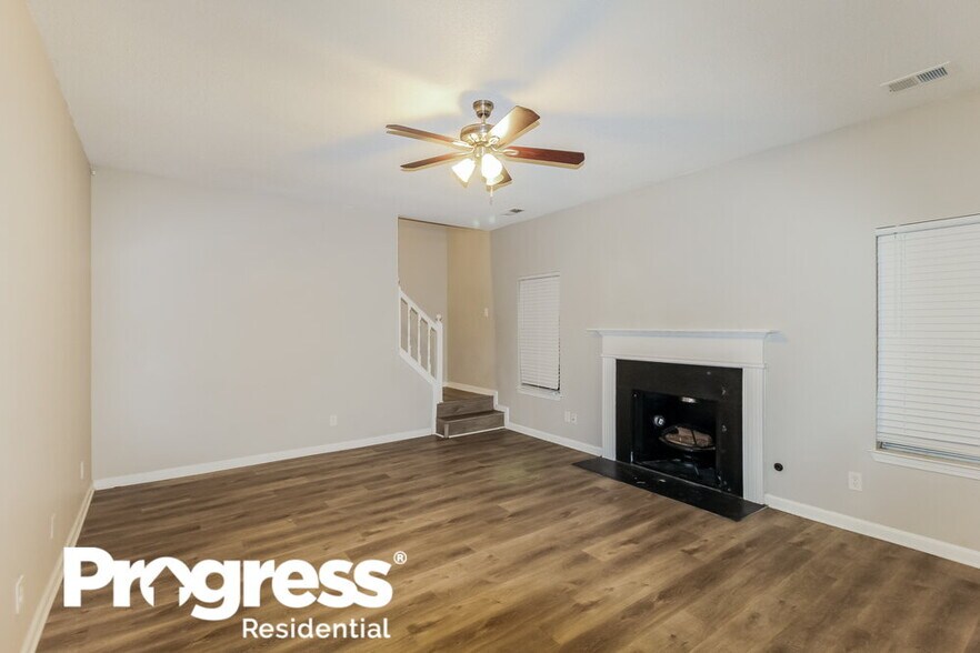 Building Photo - 3311 Royal Springs Ct