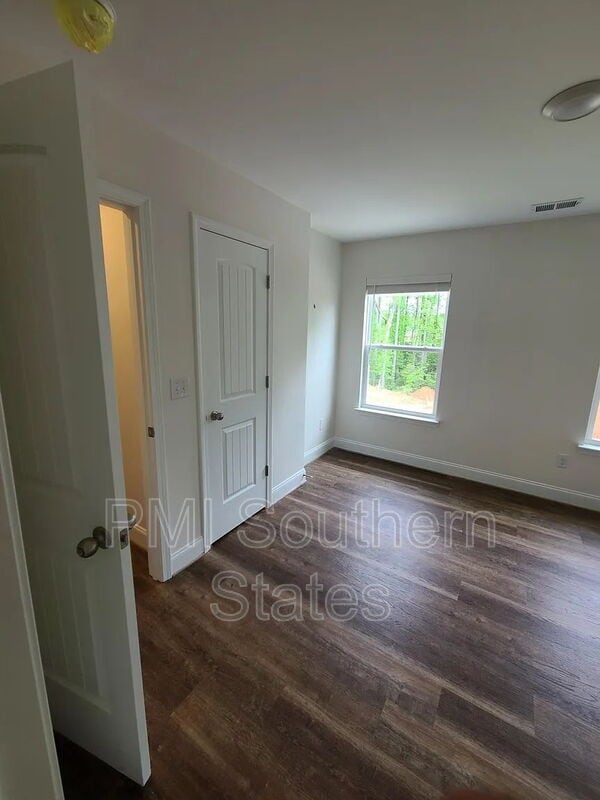 Building Photo - 305 Clarus Crk Wy