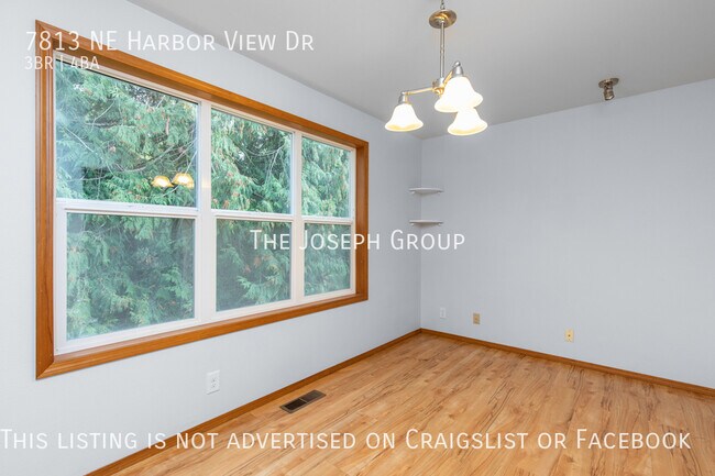 Building Photo - 3-bedroom, 3.5-bathroom charmer in Poulsbo!