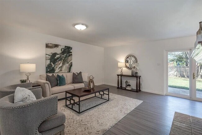 Building Photo - 3806 Cortadera Ct