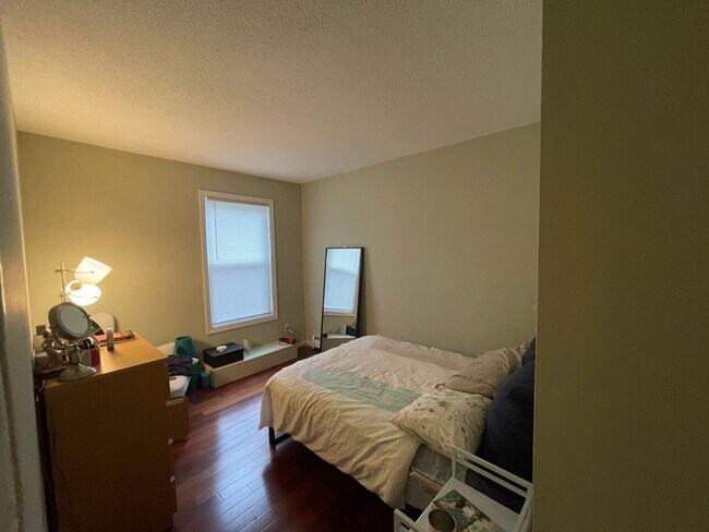 Building Photo - 30 Nash St