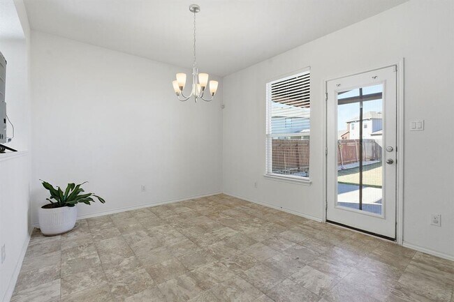 Building Photo - 13812 Virtue St