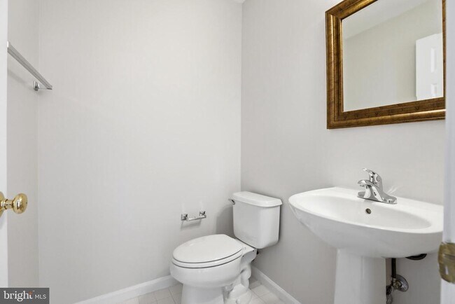 Building Photo - 6137 Manchester Park Cir