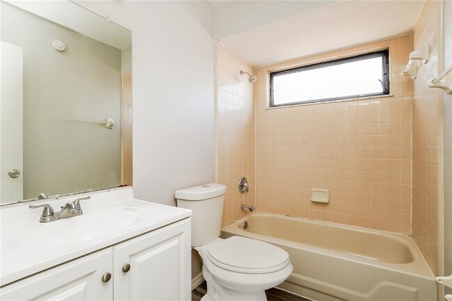 Building Photo - 155 Sandalwood Dr