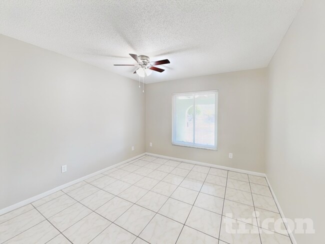 Building Photo - 12624 Eddington Rd