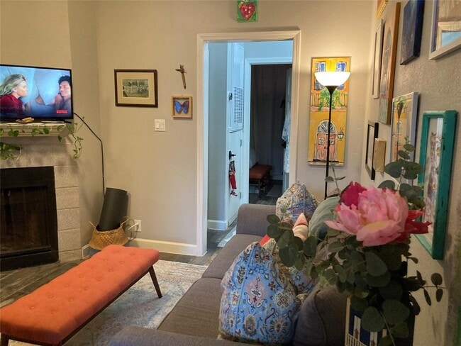 Building Photo - 2814 Nueces St