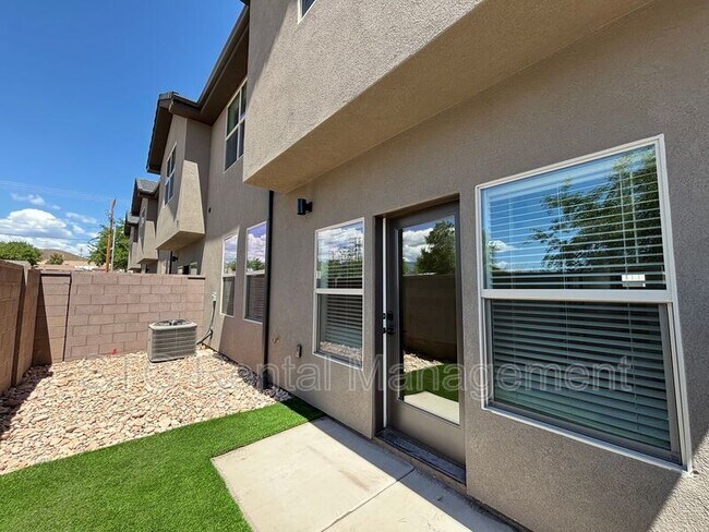 Building Photo - 73 N 520 W