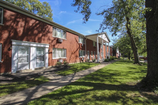 Colonial Ridge - Cincinnati, OH | Apartment Finder