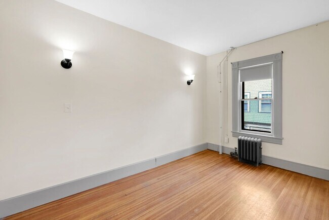 Building Photo - 65 Firglade Ave