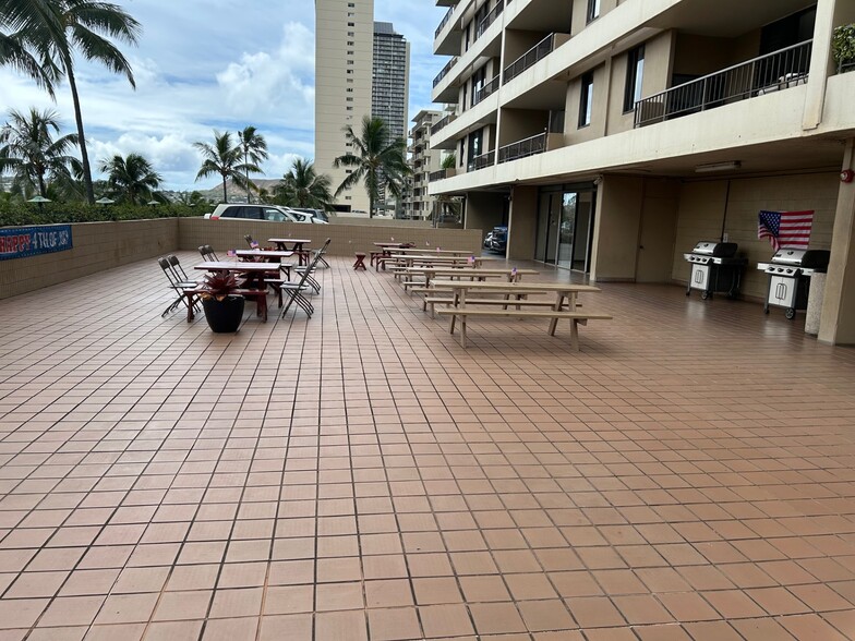 Playground - 2121 Ala Wai Blvd