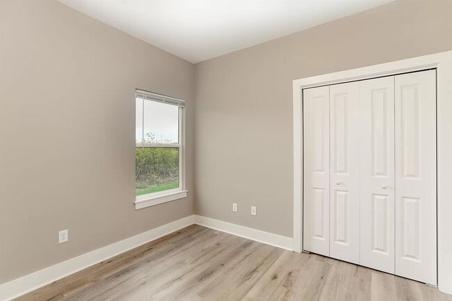 Building Photo - 1643 S Limuel Cir