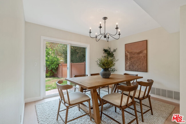 Building Photo - 4032 Yankee Dr