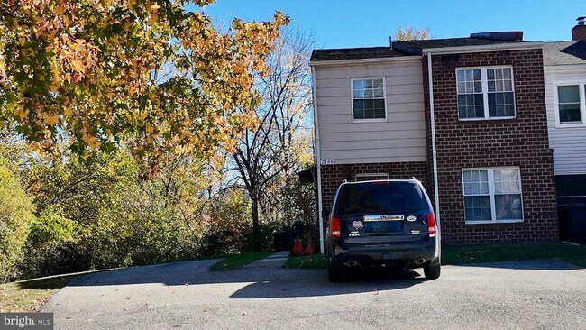 Building Photo - 2166 Birch Dr