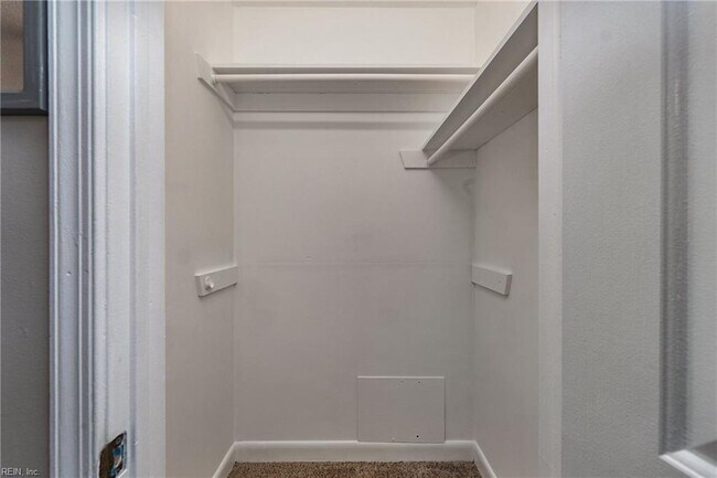 Building Photo - 440 N Oceana Blvd